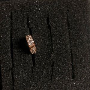 PANDORA Shining Elegance Silicone Grip Clip Rose